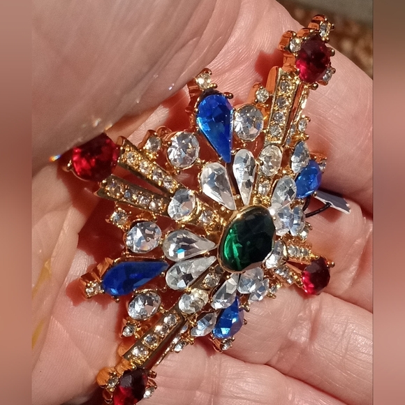 Trifari TM 1989 Jewels Of India Rhinestones Maltese Cross VTG Brooch - Picture 8 of 16